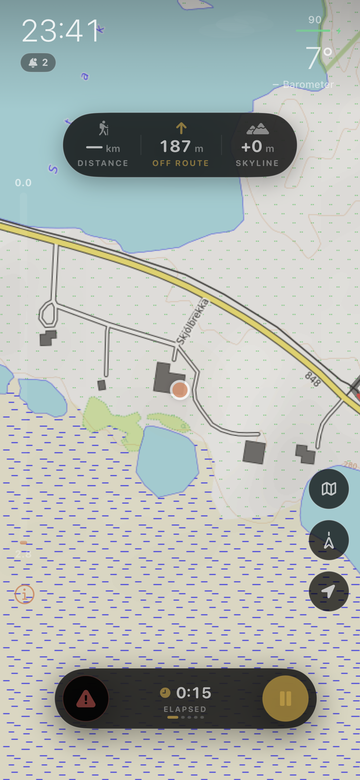 Live tracking on a hike: distance, off-route 187m, and skyline summary